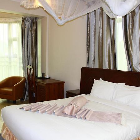Grace Land Hotel Arusha Bagian luar foto