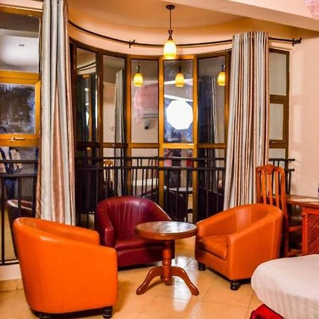 Grace Land Hotel Arusha Bagian luar foto