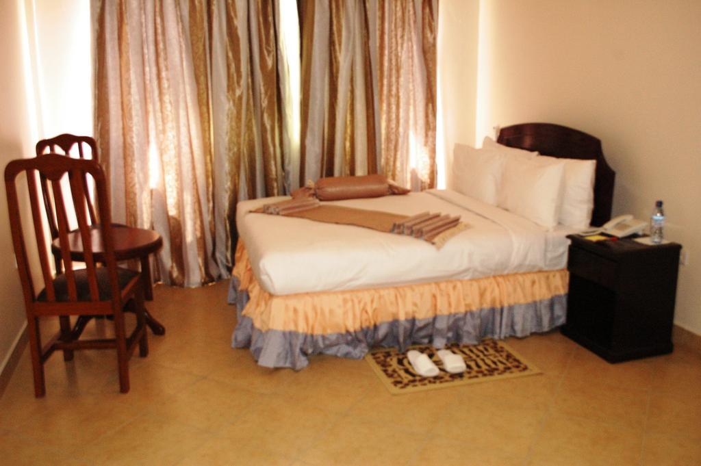 Grace Land Hotel Arusha Ruang foto
