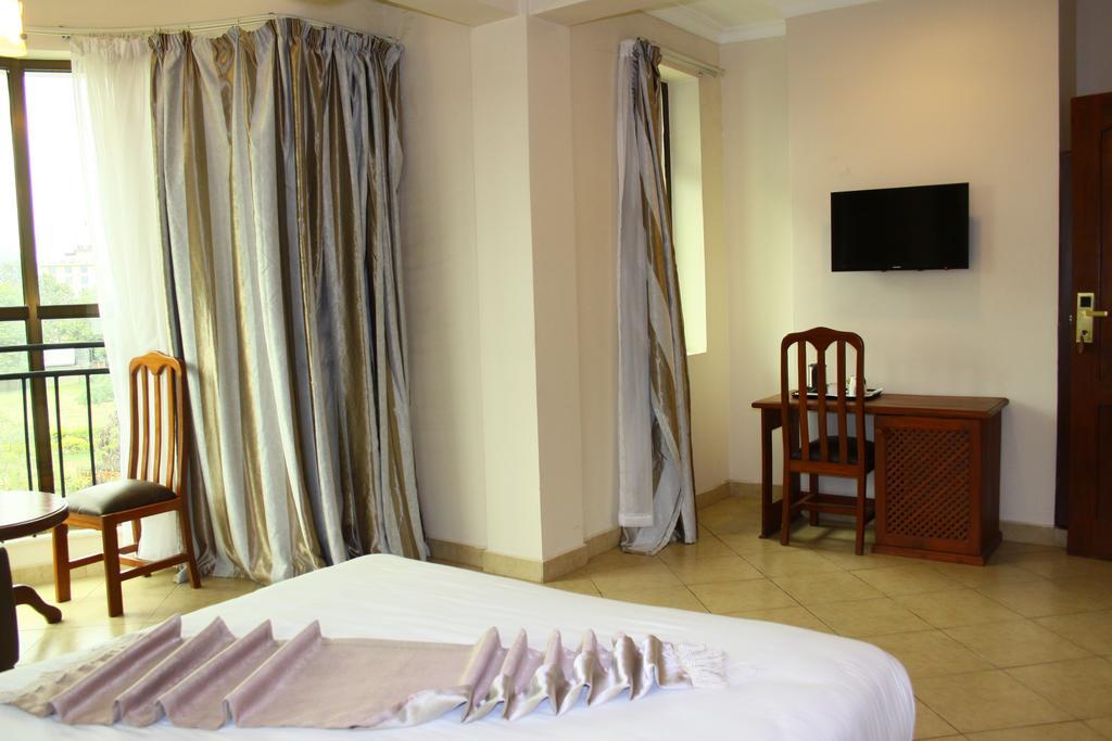 Grace Land Hotel Arusha Bagian luar foto